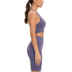 Ensemble de sport côtelé sans couture style frais pour femme – Soutien-gorge et short athlétiques en tissu tricoté extensible, confortable et élégant, deux pièces - Product Image 4