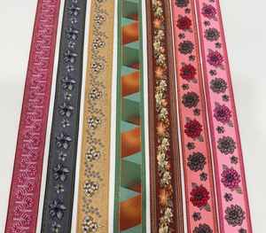 Encaje con estampado digital floral disponible en múltiples patrones y colores para productos de lujo. - Product Image 4