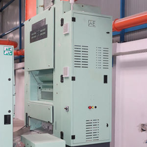 Machine à fabriquer des bandes de coton - Product Image 1