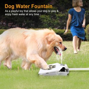 Distributore d'acqua per cani da esterno con attivazione a pedale e sprinkler, comodo per i cani - Product Image 3