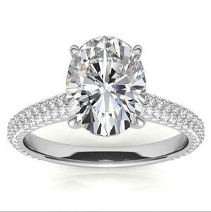 Anillo de Compromiso con Moissanita de Corte Brillante y Engaste de Puntas, Plata de Ley 925 Bañada en Oro Blanco, Certificado, para Promesa Nupcial y Boda - Product Image 1