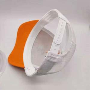 Casquette de camionneur à 5 panneaux avec logo brodé 3D personnalisé en maille et fermeture snapback - Product Image 5