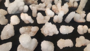 Lote de Cristales de Cuarzo MM Naturales y Hermosos, Colección de Especímenes de Cristales Premium, Decoración, Juego de Regalo Curativo - Product Image 3