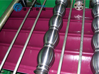 Ligne de formage de tuiles en acier galvanisé entièrement automatique avec système de découpe hydraulique et contrôle PLC Delta