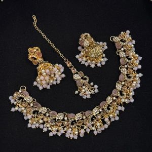 Ensemble de colliers islamiques pour femmes en laiton plaqué or 24 carats, faits à la main, pour les mariages et les fêtes, avec des pierres en zircon - Élégant et scintillant - Product Image 5