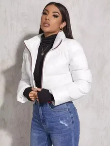 Faible MOQ Nouveauté 2026 Veste parka d'hiver pour femme à capuche, fermeture éclair, imperméable, coupe courte ajustée, rembourrée en coton, chaude - Product Image 4