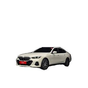 BMW Serie 5 520i M Sport 2023, 32,206 km, Caja de Cambios Automática, Volante a la Izquierda, Asientos de Cuero, Cámara Trasera - Product Image 1