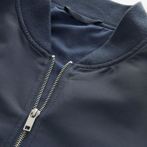 Chaqueta Bomber de Invierno con Cuello Alto de Lona de Poliéster/Nylon, Diseño de Última Moda, Impermeable, con Logotipo Frontal, Venta al Por Mayor para Hombre - Product Image 6