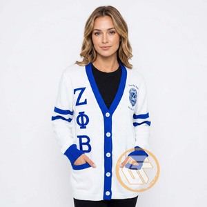 Cardigan personnalisé Zeta Phi Beta en acrylique solide avec appliques brodées, respirant, décontracté, col en V, boutons recouverts, idéal pour l'hiver - Product Image 4