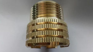 Raccord fileté en laiton mâle durable pour connexion de plomberie, solution de fixation fiable pour connecteurs - Product Image 2