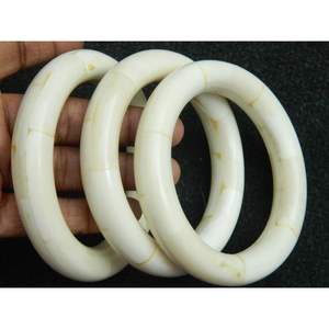 Bracelets élégants pour femmes en résine et en bois, artisanat en bambou et en bois - Product Image 6