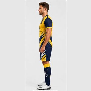 Uniforme de Fútbol Personalizado, Jersey y Pantalones Cortos de Fútbol Diseñados con Tela Elástica Resistente para Máximo Confort en Equipo - Product Image 2