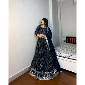 ชุดนักออกแบบหญิงปัก lehenga-choli กับงานลำดับ - Product Image 6