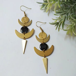 Pendientes de Metal Dorado Antiguo con Forma de Luna, Diseño Acabado a Mano, Elegantes para Fiestas, para Mujer - Product Image 1