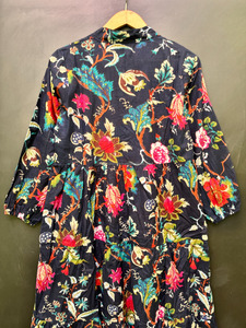 Robe mi-longue imprimée en pur coton à la demande pour femmes tenue traditionnelle mais à la mode pour un usage quotidien à vendre - Product Image 5