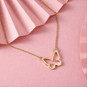 Colgante de Mariposa Chapado en Oro sobre Plata con Perla de Imitación para Mujer - Product Image 2