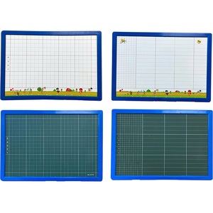 Pizarra pequeña y económica de madera para niños - Product Image 1