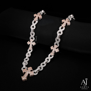 Collar Gargantilla de Cadena Cruzada de Dos Tonos Chapado en Oro de 14K con Colgante de Eslabón Ovalado y Moissanita para Mujer - Product Image 2