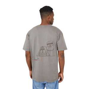 เสื้อยืดแขนสั้นสีเทาสำหรับผู้ชาย พิมพ์ลายโมอายและพีระมิดทรงเรขาคณิต คอกลม ทรงปกติ ผ้าเจอร์ซีย์ลำลอง ผ้าฝ้ายเจอร์ซีย์ทรงพอดีตัว - Product Image 2
