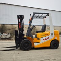 Chariot élévateur diesel mini 3 tonnes à bas prix, chariot élévateur diesel TCM d'occasion 3 tonnes, hauteur de levage 3m 4.5m, en bon état