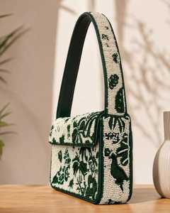 Elegante Bolso de Noche de Diseño para Mujer con Intrincado Trabajo de Cuentas Geométricas y Diseño de Solapa Decorativa - Product Image 2