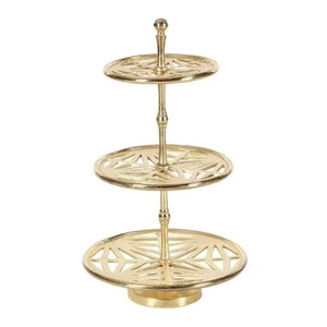 En promotion : Présentoir à dessert vintage fait main en métal à trois niveaux, forme irrégulière, motif végétal, argenté - Product Image 4