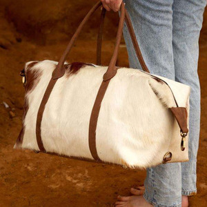 Sacs de voyage en cuir de vachette de qualité export, légers, sacs de sport, capacité 30-40L, personnalisables, fournisseur OEM en gros - Product Image 1