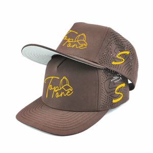 Casquette unisexe personnalisée à 5 panneaux avec logo brodé, perforations découpées au laser, respirante, imperméable, 100 % coton, style vintage sportif et formel - Product Image 6