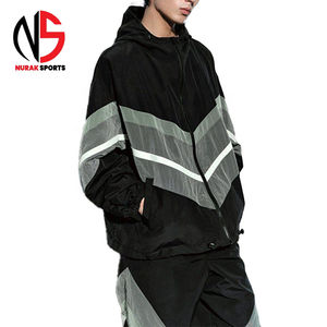 Trajes Deportivos Reflectantes Personalizados, Traje Deportivo de Nailon para Gimnasio, Traje Deportivo con Cierre, Traje Deportivo Personalizado para Hombre, Pantalones Cortos, Cortavientos en 2026 - Product Image 3