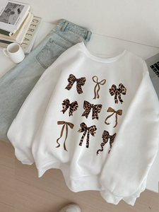 เสื้อฮู้ดผ้าฟลีซพิมพ์ลายแนวฮิปฮอปสำหรับผู้หญิงใส่ในฤดูใบไม้ร่วงแนวสตรีทฮิปฮอปแบบสวมหัวมีโบว์ด้านหน้า - Product Image 5