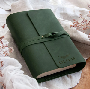 Housse de Bible en cuir enveloppante, Housse de Bible personnalisée, Housse de livre en cuir sur mesure pour femmes, Housse en cuir pour Bible - Product Image 1