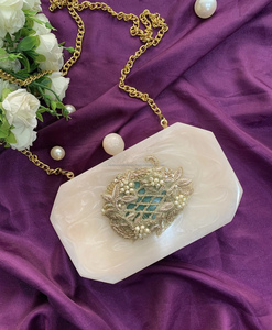 Sac de soirée en résine perlée Pochettes de mariage pour femmes Pochette enveloppe à cadre métallique personnalisée pour femmes - Product Image 1