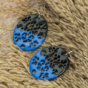 Venta caliente de alta moda cuerno de búfalo pendientes de lujo joyería de exhibición, alta moda súper barato - Product Image 6