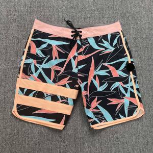 Shorts de bain décontractés pour hommes, taille mi-haute, imprimé floral, en tissu peigné Spandex/Polyester, séchage rapide, respirant, imperméable, pour l'été et la plage - Product Image 3