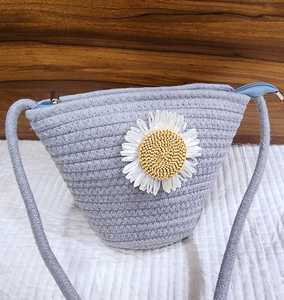 Sac bandoulière artisanal en jersey de coton tissé pour femme, portable, imperméable, antivol, lavable, motif marguerite, multi-usages - Product Image 5