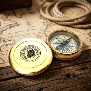 Boussole de poche marine en laiton, ronde, antique, instrument nautique avec affichage de la carte - Product Image 3