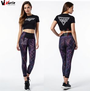 Ensemble de sport 2 pièces pour femme, tendance 2026, comprenant un débardeur à bretelles spaghetti et un pantalon de yoga coupe droite, doux, uni, effet sculptant et ajusté - Product Image 1