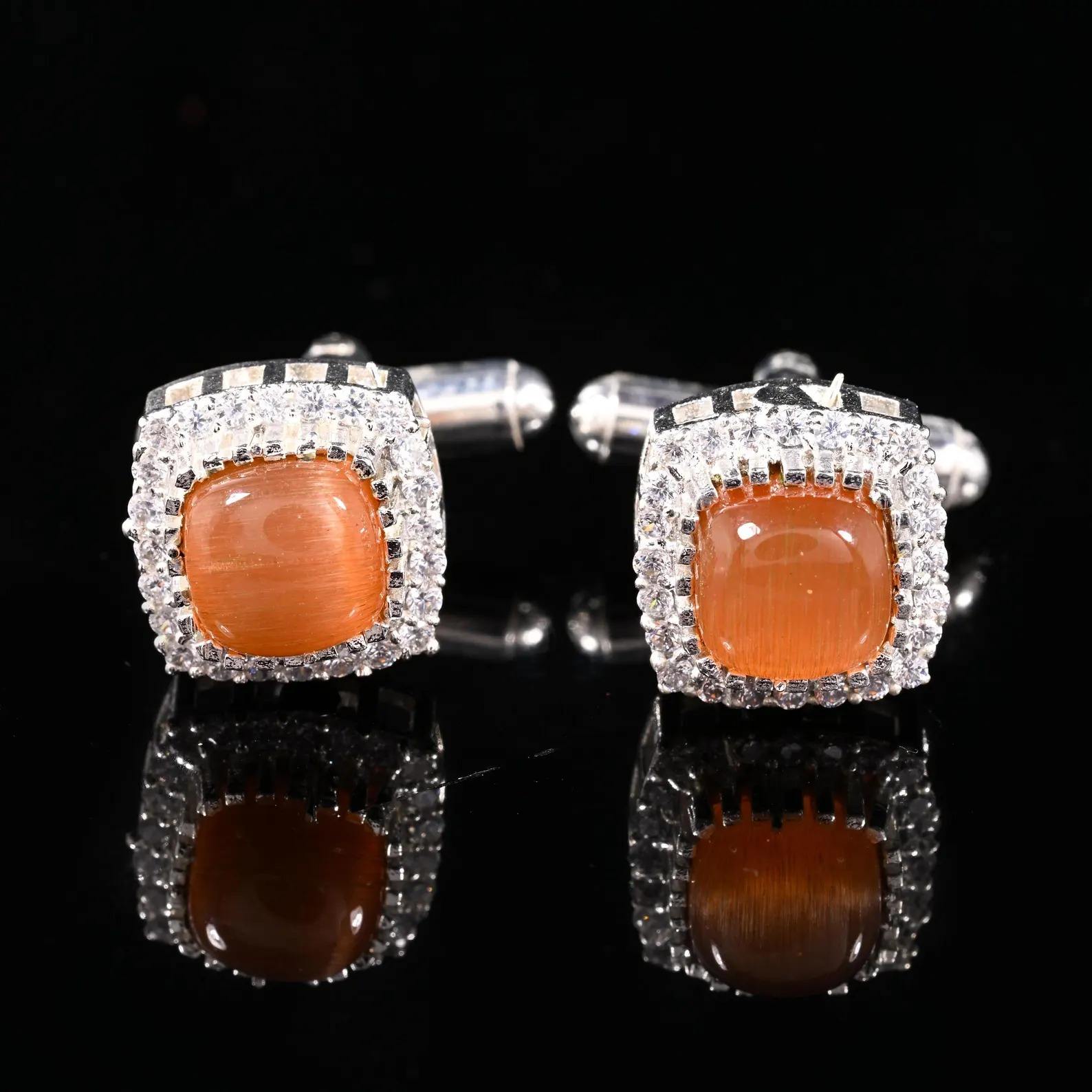 สีน้ำตาล