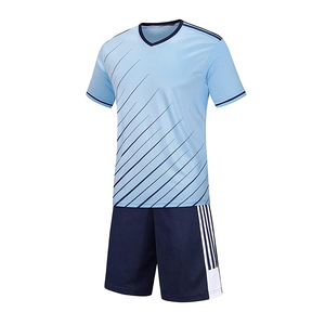 Conjunto de Camiseta de Fútbol Azul Claro para Hombre con Rayas Diagonales y Pantalones Cortos Azul Marino, Uniforme Transpirable de Poliéster para Adultos - Product Image 3