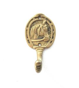 Perchero Clásico de Metal con Doble Gancho, Resistente, para Colgar Abrigos y Sombreros - Product Image 4