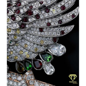Pendentif « EBT » avec aigle en vol et diamants VVS multi-formes cultivés en laboratoire, en argent sterling 925 - Product Image 2