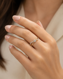 Bague de fiançailles en moissanite plaqué rhodium couleur or, motif fleur infinie, sertie de griffes, pour femme, cadeau, mariage, fête - Product Image 2