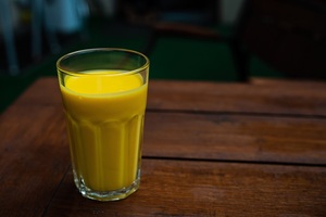 Polvo de Mango Deshidratado por Aspersión 90% Puro, Grado Alimenticio, Empaque en Cartón, Precio de Fábrica, Hecho en Tailandia, Certificado Halal, Venta al Por Mayor - Product Image 2
