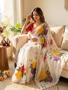 Hermoso sari de seda tabby suave con estampado floral a mano, adornado con cuentas y lentejuelas, y blusa Banglory con cuentas y lentejuelas. - Product Image 3