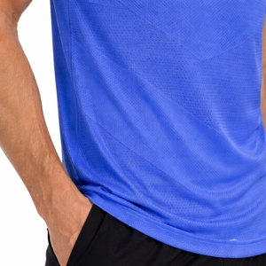 เสื้อกล้ามมีฮู้ดดีไซน์เฉพาะสำหรับผู้ชาย น้ำหนักเบา แห้งเร็ว ระบายอากาศได้ดี เป็นมิตรกับสิ่งแวดล้อม ผลิตจากผ้าสแปนเด็กซ์/คอตตอน สีพื้น คอวี เหมาะสำหรับออกกำลังกาย - Product Image 4