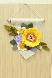 Adorno de Pared de Fieltro en Forma de Arco Hecho a Mano con Diseño Floral, Decoración para Cumpleaños - Product Image 3