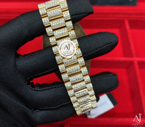 Montre mécanique bicolore avec cadran glacé, lunette sertie de diamants, bracelet, affichage de la date, style bijou - Product Image 2