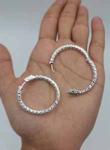 ต่างหูเพชรทรงห่วง 5.13 กะรัต เพาะเลี้ยงในห้องปฏิบัติการ ทองคำแท้ 14K แบบ Huggies ดีไซน์หรูหรา เหมาะสำหรับงานปาร์ตี้ ของขวัญวันครบรอบ สไตล์มินิมอล - Product Image 4