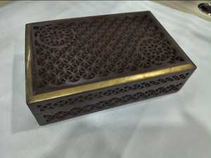 Caja Organizadora de Joyas de Madera Hecha a Mano con Espacio de Almacenamiento Tallado para Anillos y Collares, Capacidad de 1-3L, Decoración para el Hogar, Regalo - Product Image 1