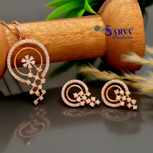 ชุดสร้อยคอและต่างหูเงินแท้ 925 ชุบทองคำ SARVA Creations ดีไซน์ลายดอกไม้แบบ Pav หรูหราสำหรับผู้หญิง สไตล์งานแต่งงาน - Product Image 1